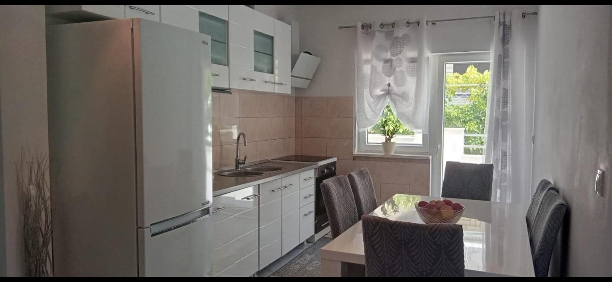 Apartment Biskupovic Dugi Rat Exterior foto